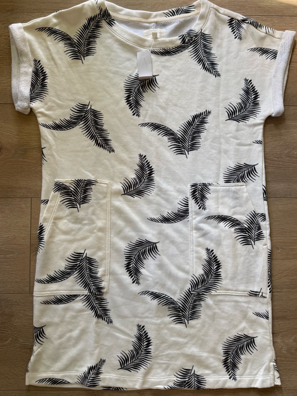 Lou & Grey White Sweatshirt Dress with Black Leaf Print